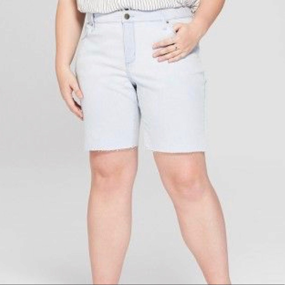 NWT Plus Size Bermuda Jean Shorts